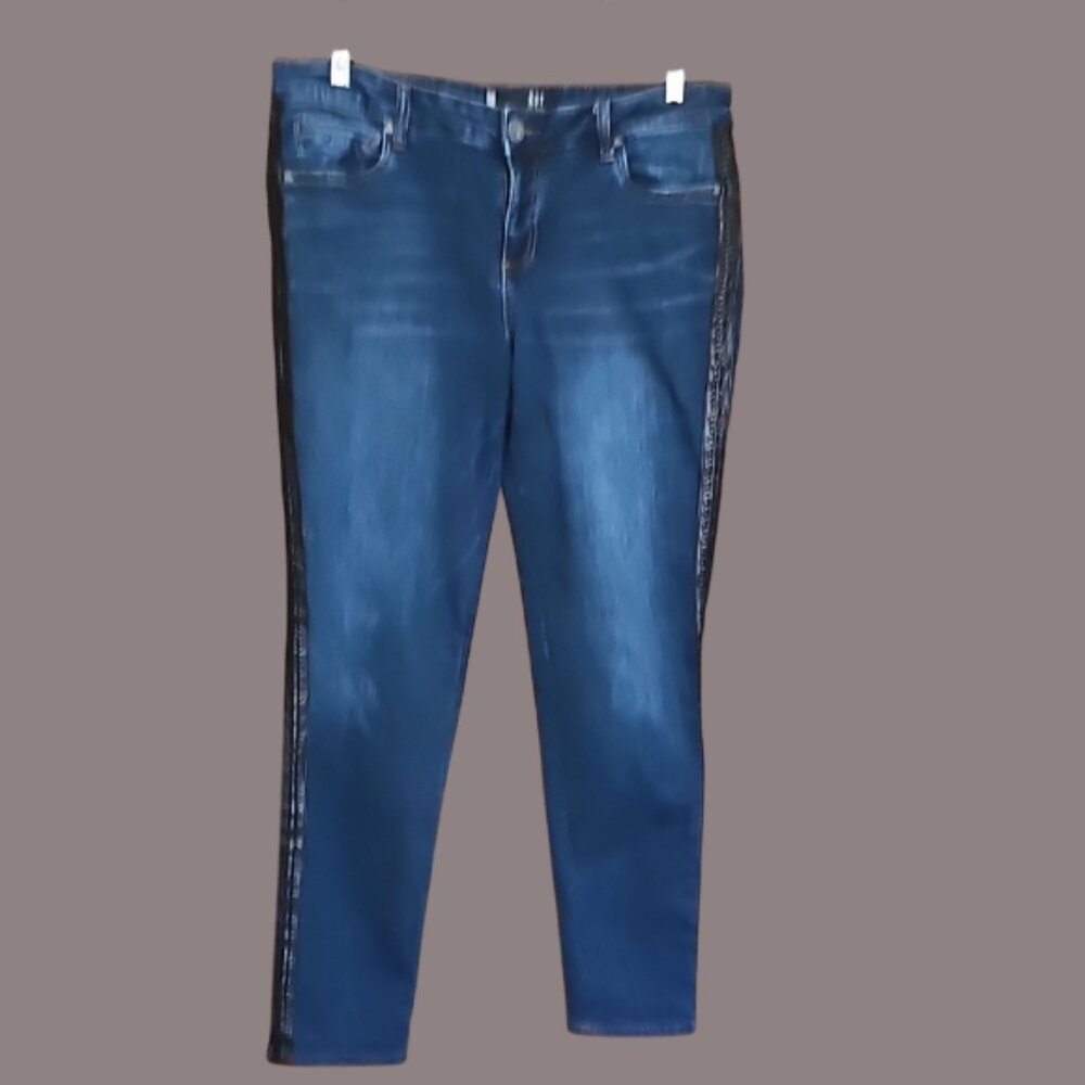 Kut from the Kloth Diana skinny jeans vegan leather side border stretch